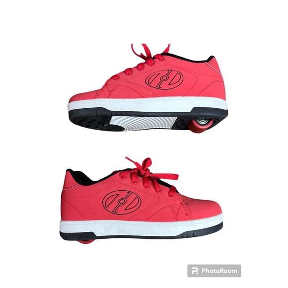 Boy's Heely’s Red Black Logo Wheels Lace Up Retro Low Top Sneakers Size 6 - Picture 3 of 6